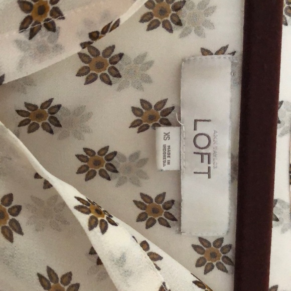 Blouse - Picture 2 of 3